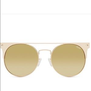 Quay “the in crowd” gold sun glasses